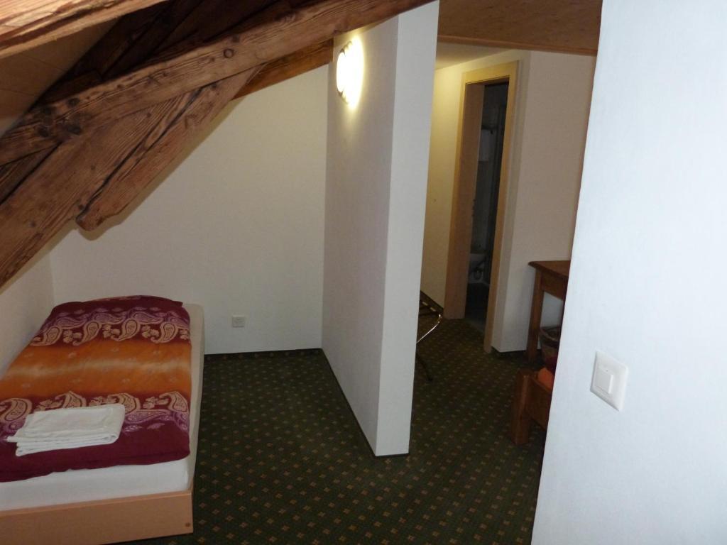 Hotel De Ville Rossinière Pokoj fotografie